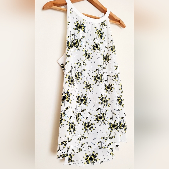 Collective Concepts floral print halter tank - Picture 2 of 5